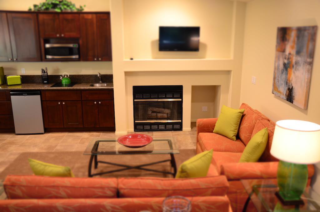 The Villas At Emerald Desert Desert Palms Стая снимка